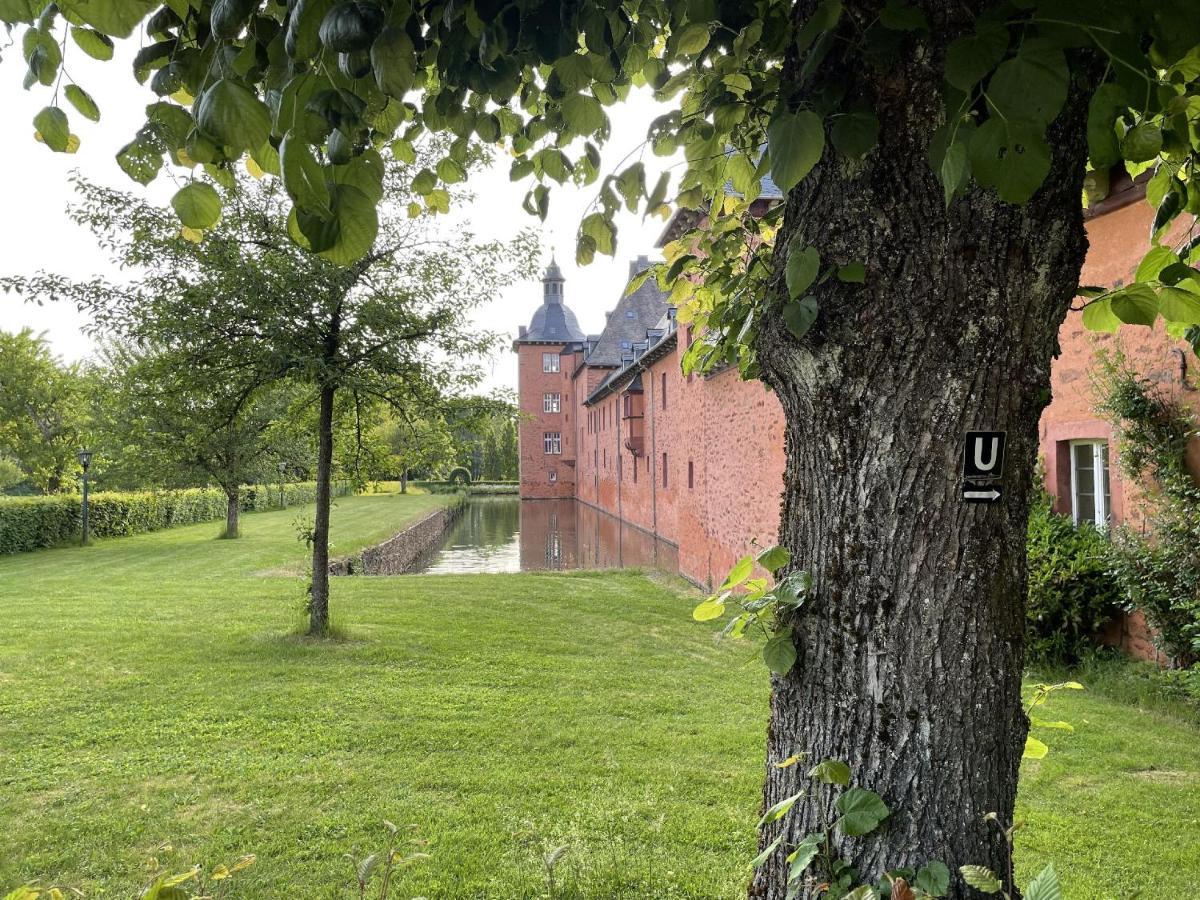 Ferienwohnungen Jagdschloss Adolphsburg Кирххундем Экстерьер фото