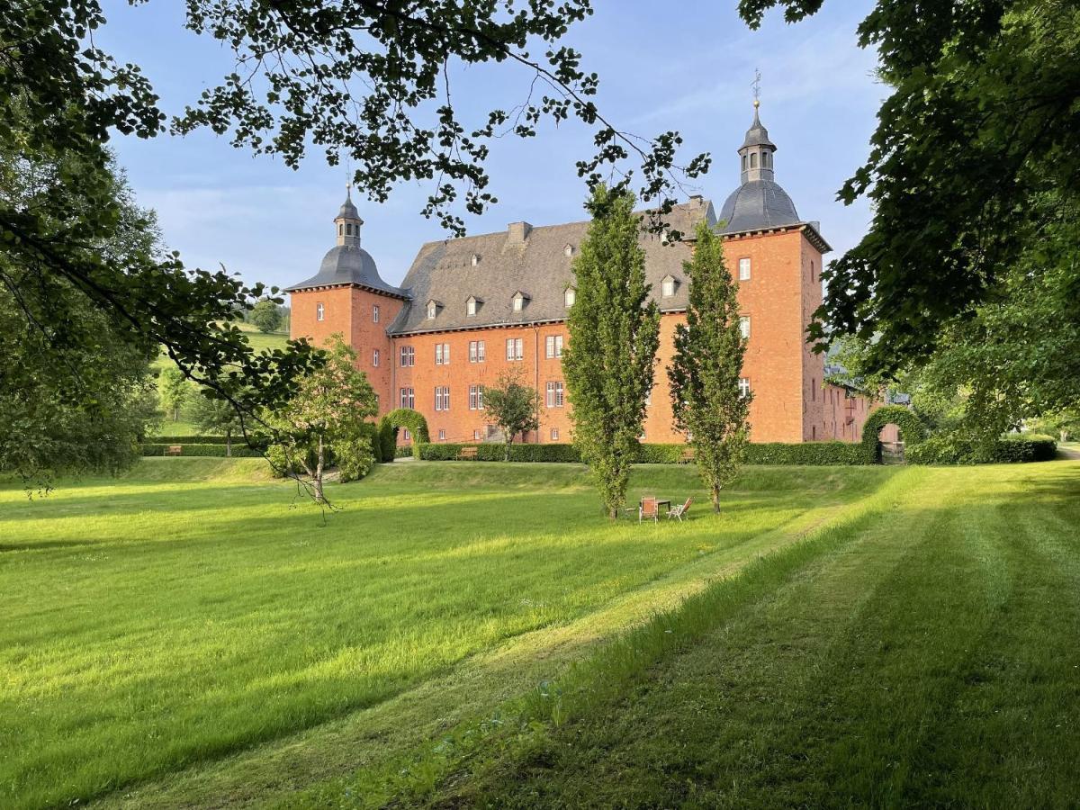 Ferienwohnungen Jagdschloss Adolphsburg Кирххундем Экстерьер фото